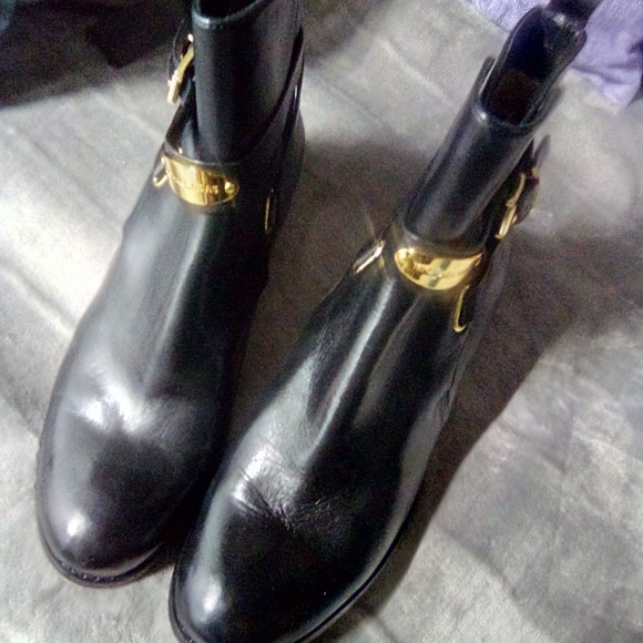 Michael Kors Arley Ankle Boots - Picture 5 of 9